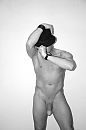 Hat on, foto 600x902, 1 reacties, 2 stemmen