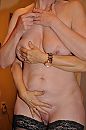 Hold me, foto 2278x3430, 13 reacties, 77 stemmen