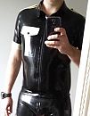 Latex outfit, foto 1086x1390, 4 reacties, 8 stemmen