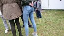 Strakke jeans, foto 4000x2250, 1 reacties, 21 stemmen