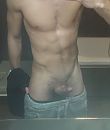 broek helemaal uit doen?, foto 1119x1315, 2 reacties, 9 stemmen