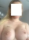 vriendin toont haar borsten, foto 768x1024, 8 reacties, 45 stemmen