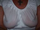 wet t-shirt, foto 800x600, 3 reacties, 28 stemmen