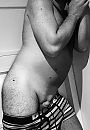 zwart wit, foto 832x1195, 1 reacties, 4 stemmen