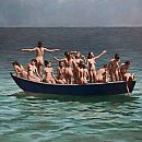 Bootje vluchtelingen., foto 900x900, 25 reacties, 145 stemmen