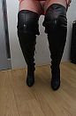 Geile slet weer zonder slipje, foto 667x1000, 2 reacties, 21 stemmen