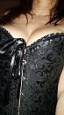 Ingesnoerd, foto 720x1280, 6 reacties, 34 stemmen