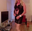 Lucy likes leather, foto 746x720, 2 reacties, 8 stemmen