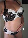 Met slipje, foto 2320x3088, 21 reacties, 107 stemmen