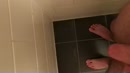 Pipi machen in de douche, film 00:00:00, 1 reacties, 11 stemmen