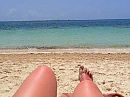 Zon, zee, strand en benen., foto 357x268, 2 reacties, 30 stemmen
