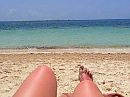 Zon, zee, strand en benen., foto 357x268, 2 reacties, 31 stemmen