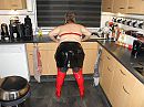 lekker kontje in de keuken, foto 3968x2976, 16 reacties, 67 stemmen