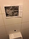 my pics in public wc, foto 3000x4000, 1 reacties, 3 stemmen