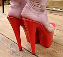 rode 8 inch pleaser, foto 575x530, 11 reacties, 29 stemmen