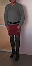 rood rokje, foto 961x1956, 1 reacties, 3 stemmen