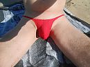 rooie string, foto 1600x1200, 14 reacties, 43 stemmen