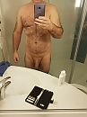 selfie voor het douchen, foto 720x960, 2 reacties, 10 stemmen