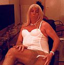 witte bustier, foto 680x693, 2 reacties, 20 stemmen