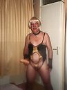 moet geheel als slet gekleed, foto 3000x4000, 1 reacties, 5 stemmen