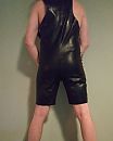 Achterkant in rubber, foto 1998x2485, 0 reacties, 1 stemmen