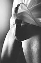 B&W tease.., foto 2040x3088, 1 reacties, 15 stemmen
