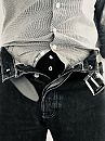 Buttons to unbutton..., foto 1536x2048, 1 reacties, 2 stemmen