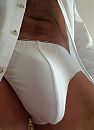 In het wit gestoken, foto 1660x2286, 5 reacties, 18 stemmen