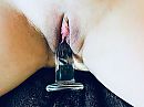 Kutje bespelen met glazen toy, foto 3814x2860, 4 reacties, 34 stemmen