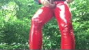 Latex buiten, film 00:00:19, 3 reacties, 12 stemmen
