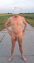 Lekker langs de weg naakt....., foto 1225x2232, 3 reacties, 16 stemmen