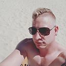 Mooie man, foto 3456x3456, 0 reacties, 3 stemmen