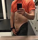 Na sporten even flashen..., foto 812x854, 1 reacties, 7 stemmen