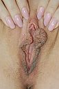 Ringloze kut! Ook lekker?, foto 1496x2256, 13 reacties, 64 stemmen