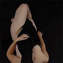 W met zwarte doek, foto 425x425, 1 reacties, 7 stemmen