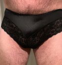 bruidsslipje zwart, foto 2192x2279, 5 reacties, 17 stemmen