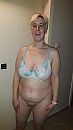even pozeren, foto 2250x4000, 4 reacties, 50 stemmen