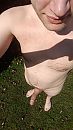 in de tuin, foto 1440x2560, 6 reacties, 29 stemmen