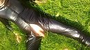 op het gras, foto 2592x1458, 3 reacties, 17 stemmen