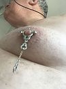 pisslaaf met gepiercte tepel, foto 2320x3088, 1 reacties, 6 stemmen