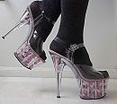 stripper heels, foto 913x816, 1 reacties, 10 stemmen
