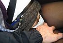 yvette in de auto, foto 998x679, 5 reacties, 25 stemmen