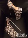 30cm high heels, foto 480x640, 2 reacties, 2 stemmen