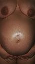 Buikje ingesmeerd, foto 1254x2286, 6 reacties, 26 stemmen