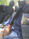 Even rukken in de auto, foto 2320x3088, 4 reacties, 17 stemmen