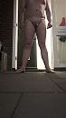 Even stiekem voor het huis, foto 720x1280, 1 reacties, 5 stemmen