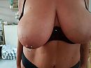 Gepiercde tepel, foto 4000x3000, 14 reacties, 77 stemmen