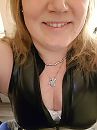 Latex, foto 2448x3264, 49 reacties, 301 stemmen