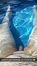 Lekker in het zwembad thuis, foto 720x1280, 4 reacties, 13 stemmen