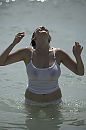 Me, foto 585x878, 41 reacties, 261 stemmen
